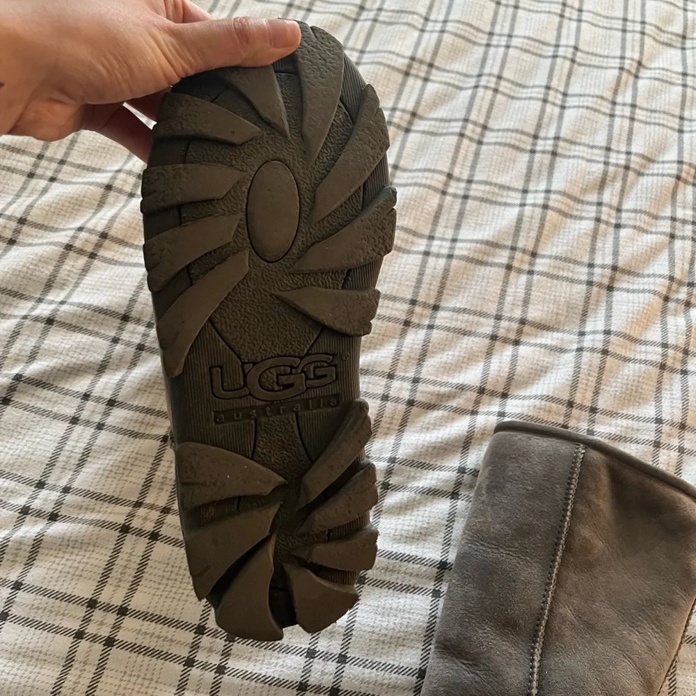 Gray‎ Ugg boots classic tall
